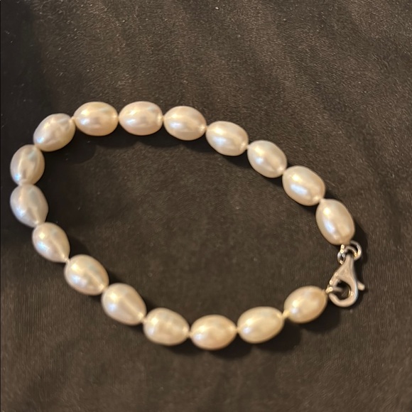 Jewelry - Faux Pearl Bracelet